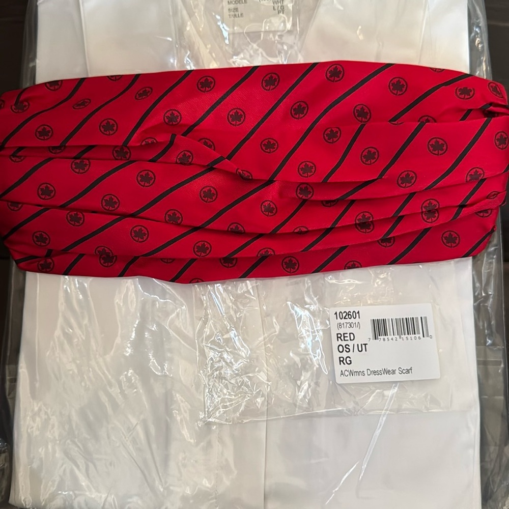 NWT Air Canada 🇨🇦 AC Women’s Scarf